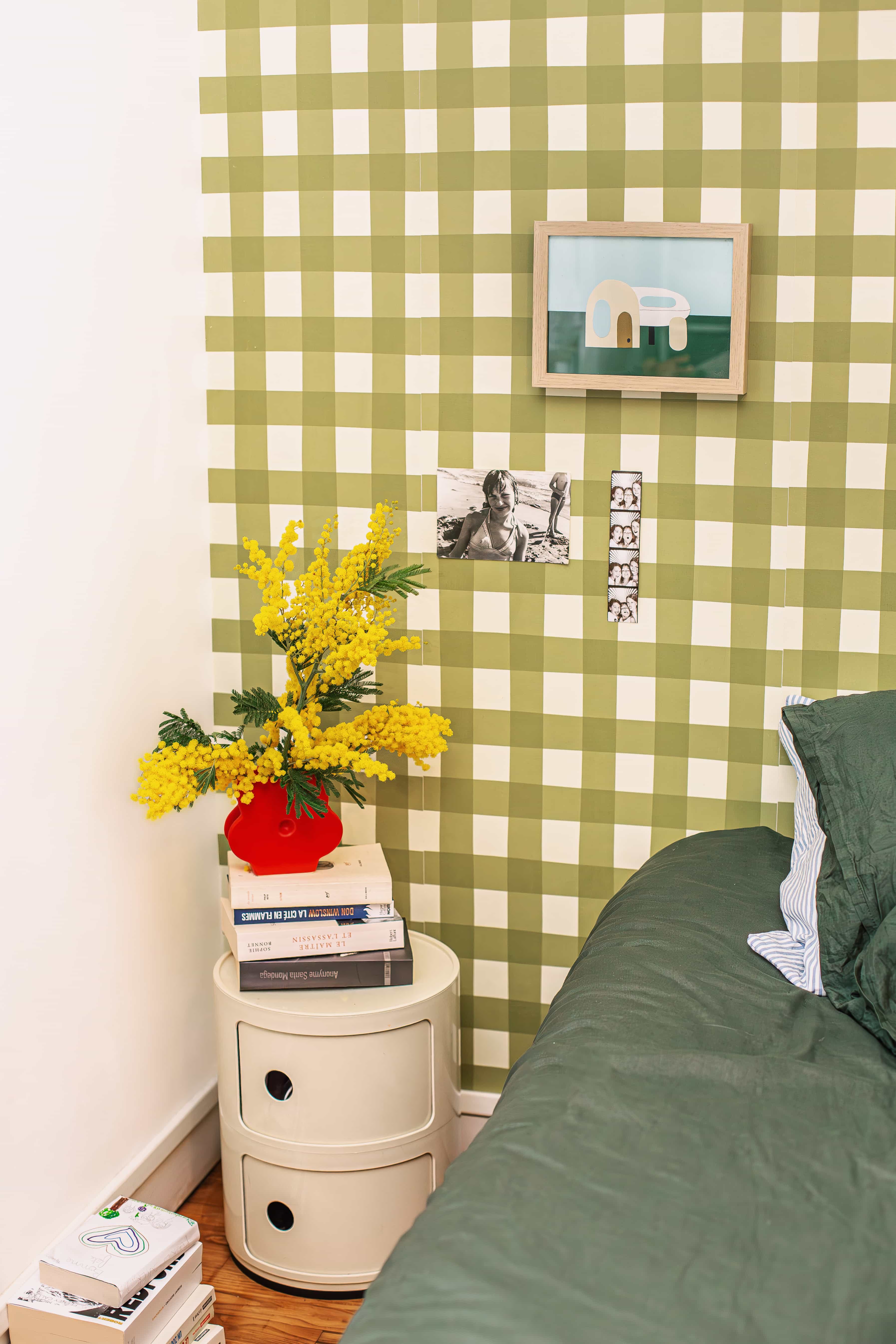 Green gingham wallpaper